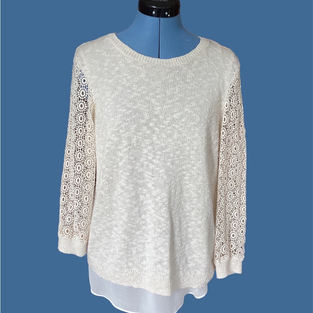 Lucky Brand unique split back, lined, sweater with long crocheted sleeves Size M